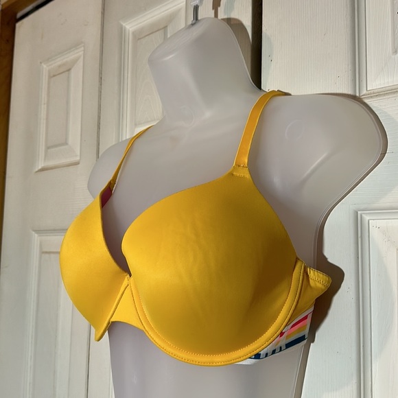 PINK Victoria's Secret Yellow Wear Everywhere T-Shirt Lightly Lined Bra 36D - Picture 6 of 16